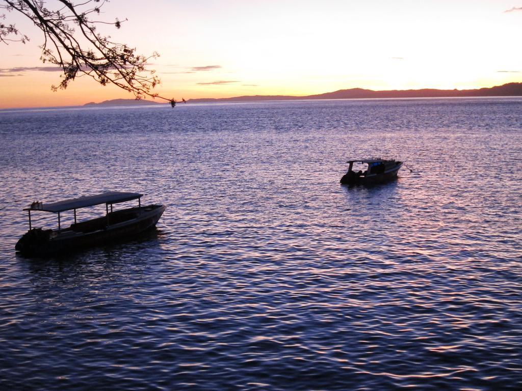 Raja Laut Dive Resort Bunaken Bagian luar foto