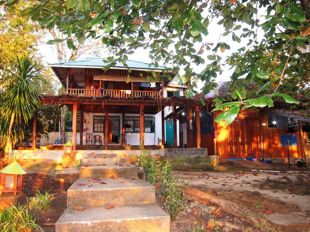 Raja Laut Dive Resort Bunaken Bagian luar foto