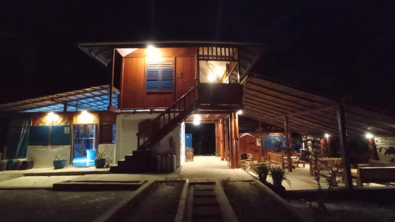 Raja Laut Dive Resort Bunaken Bagian luar foto