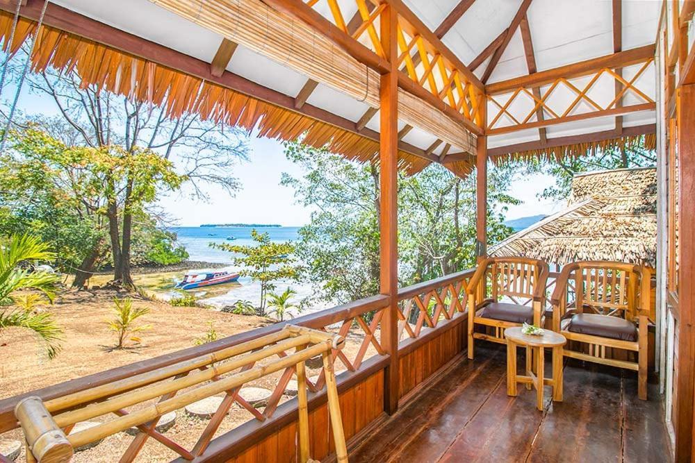 Raja Laut Dive Resort Bunaken Bagian luar foto
