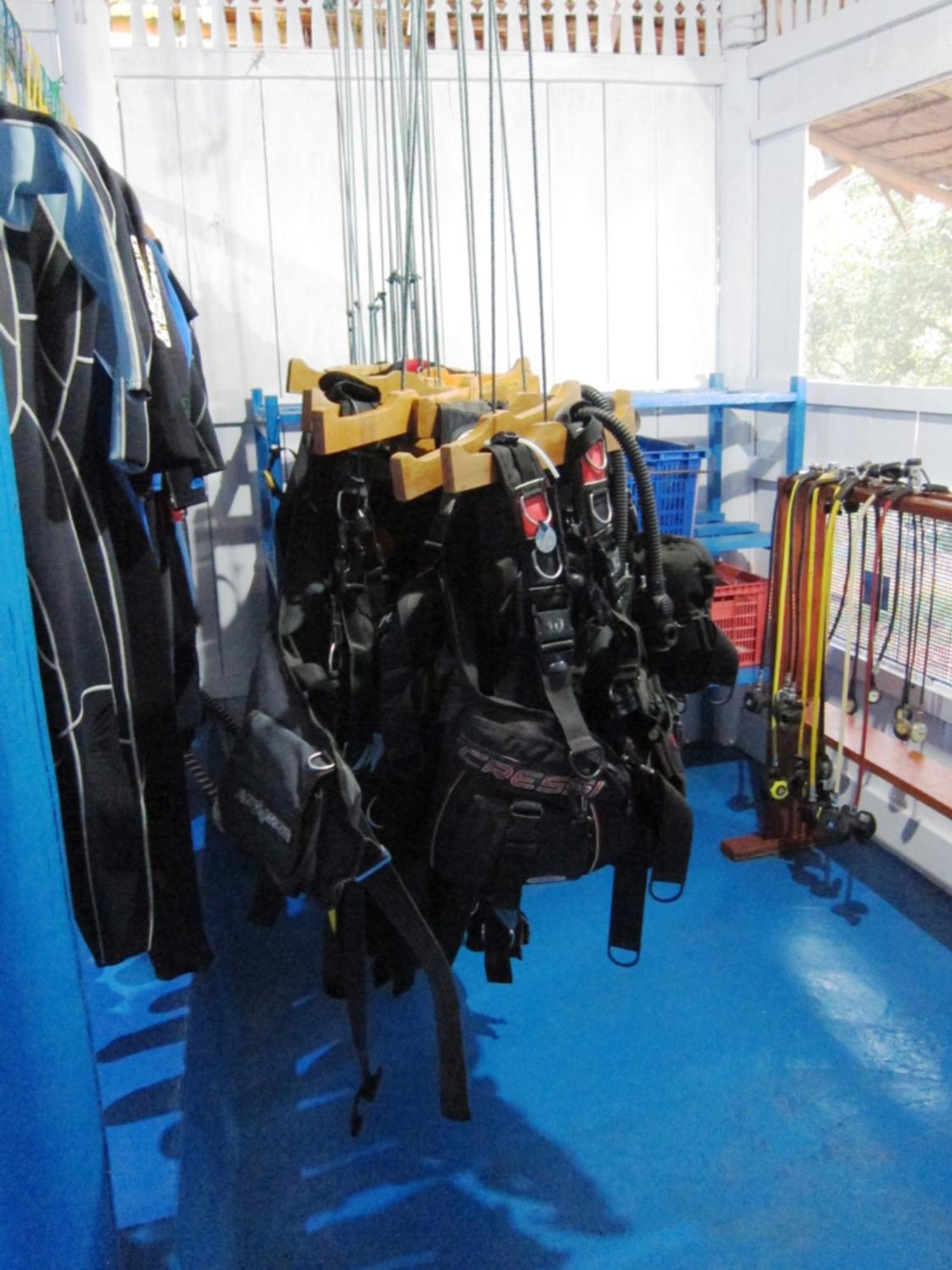 Raja Laut Dive Resort Bunaken Bagian luar foto