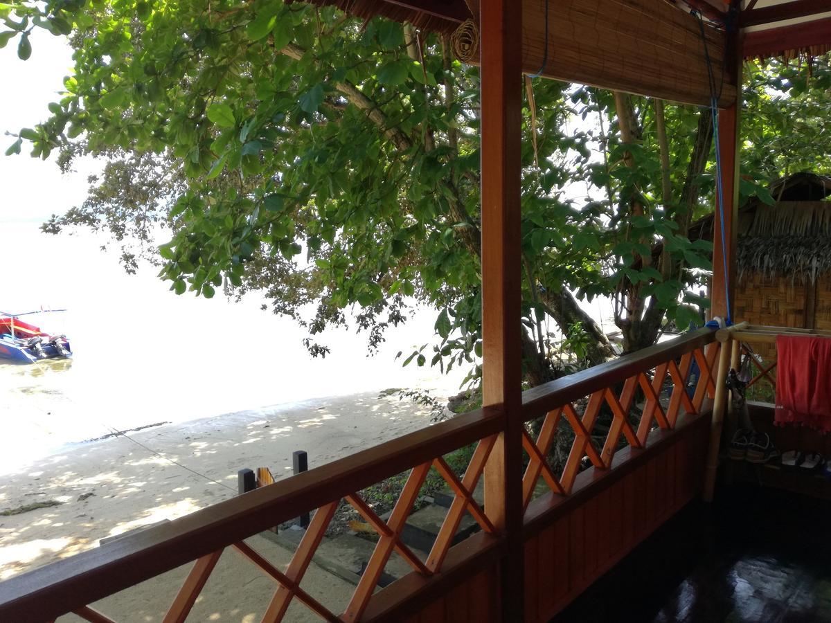 Raja Laut Dive Resort Bunaken Ruang foto